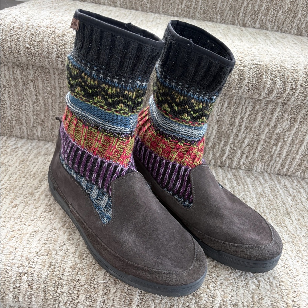 Toni Pons Gora Knit Fireside Song boots. Size EU 39.